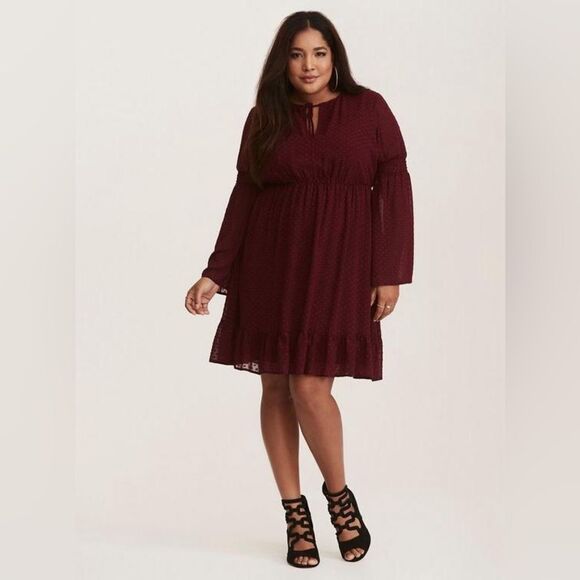 Torrid Merlot Red Textured Chiffon Skater Dress Size 5/5X - Picture 2 of 16